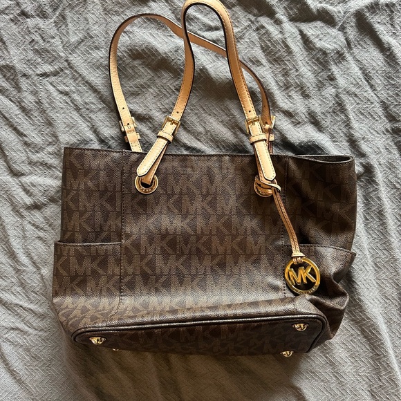 Michael Kors purse - Picture 1 of 1